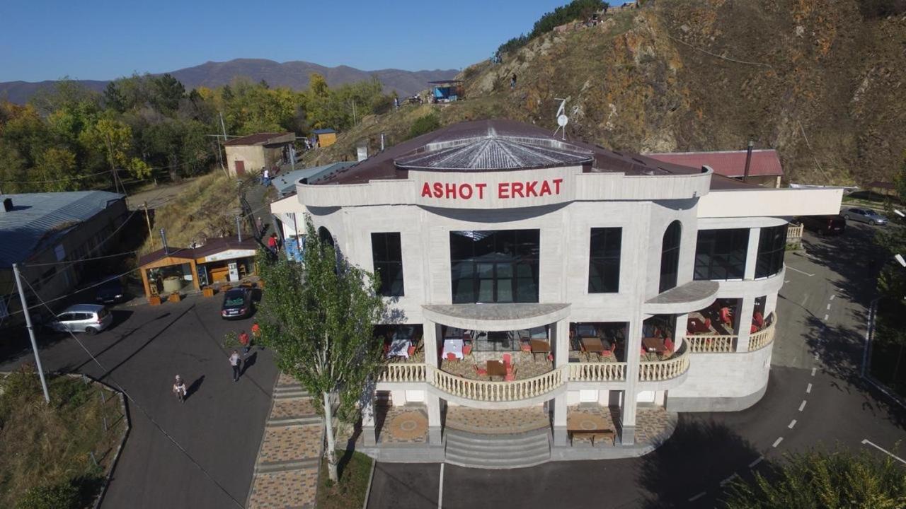 Hotel Ashot Erkat 塞凡 外观 照片